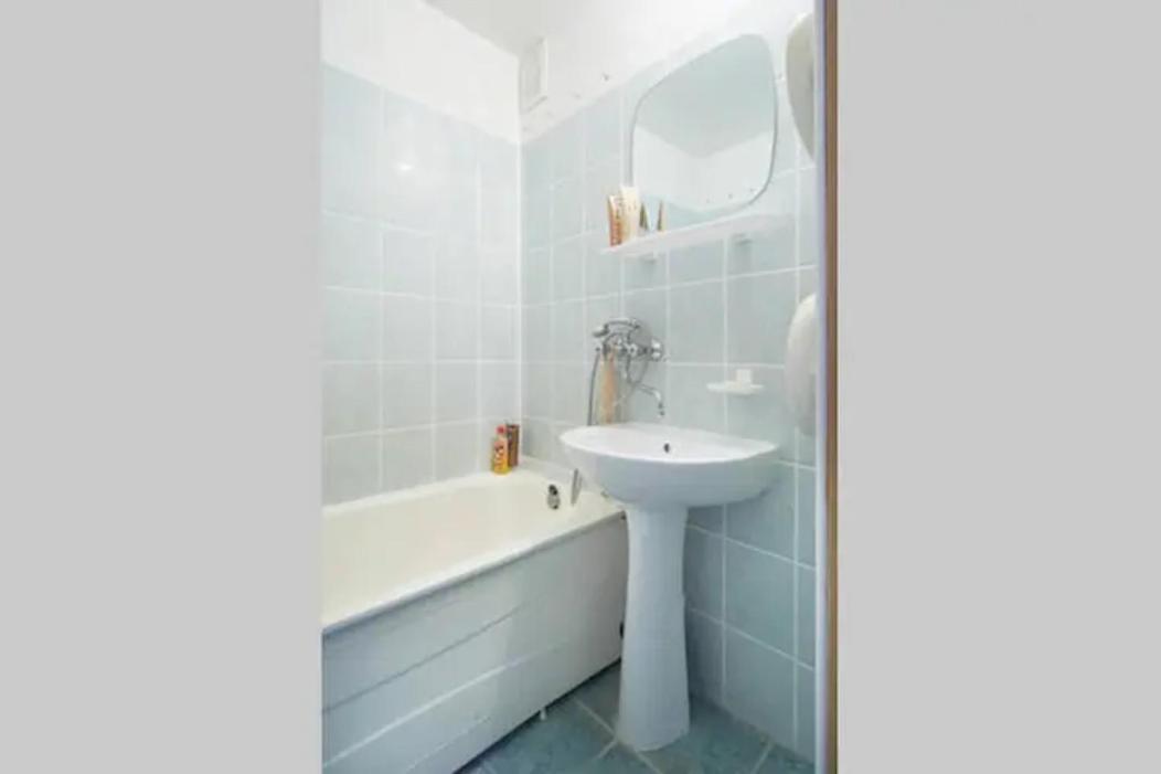 Cozy Private Room In A Three Room Apartment Free Parking Feel Like At Home Аеропорт Вільнюс Екстер'єр фото